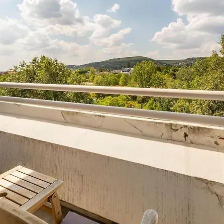 Lovely 1 Bedroom Flat - Gazdagret Apartmán *