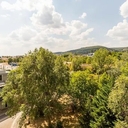 Lovely 1 Bedroom Flat - Gazdagret Apartmán