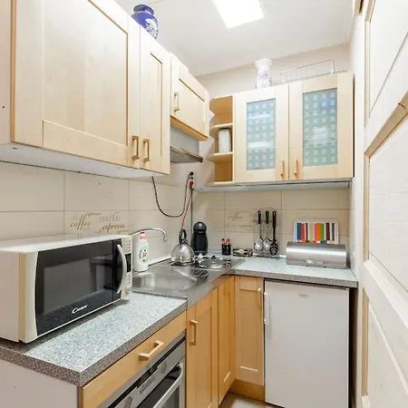 Lovely 1 Bedroom Flat - Gazdagret Apartmán Budapešť